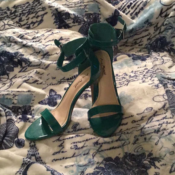 High heeled sandals - Picture 2 of 5